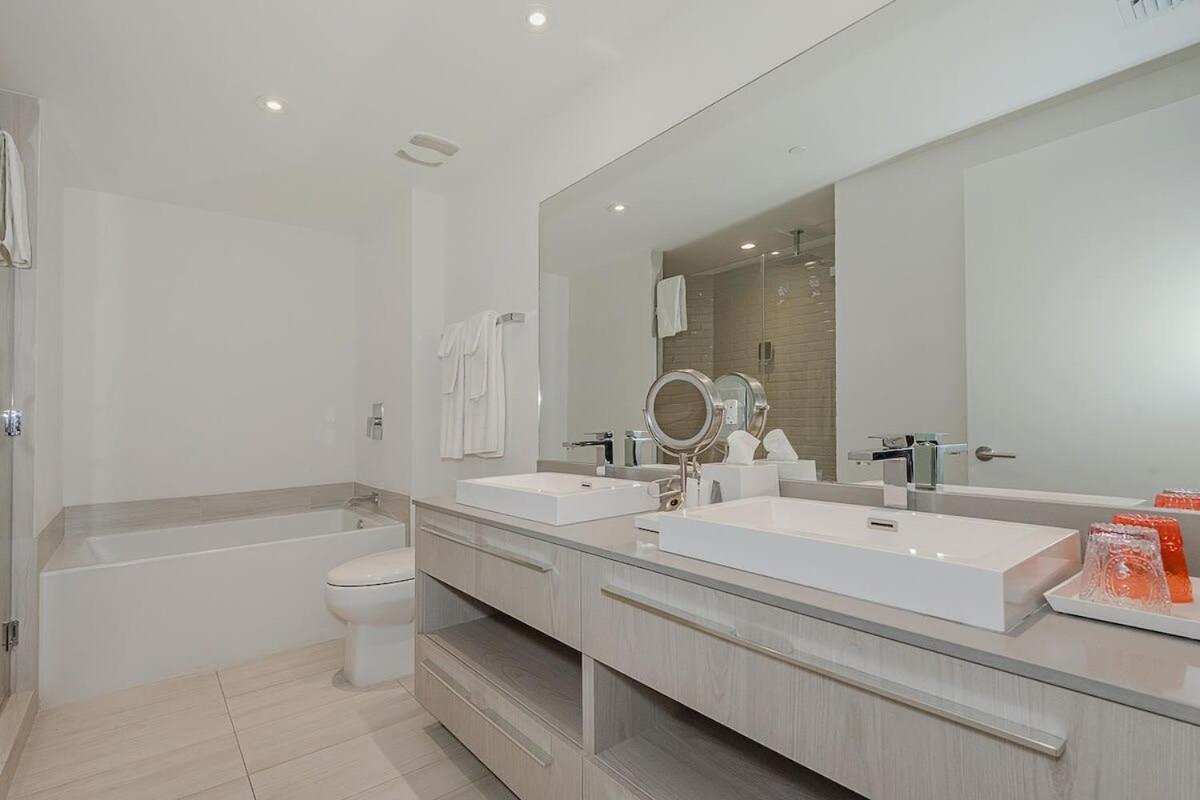 Luxury With Stunning View, Balcony, Amazing Pools Leilighet Hollywood Eksteriør bilde