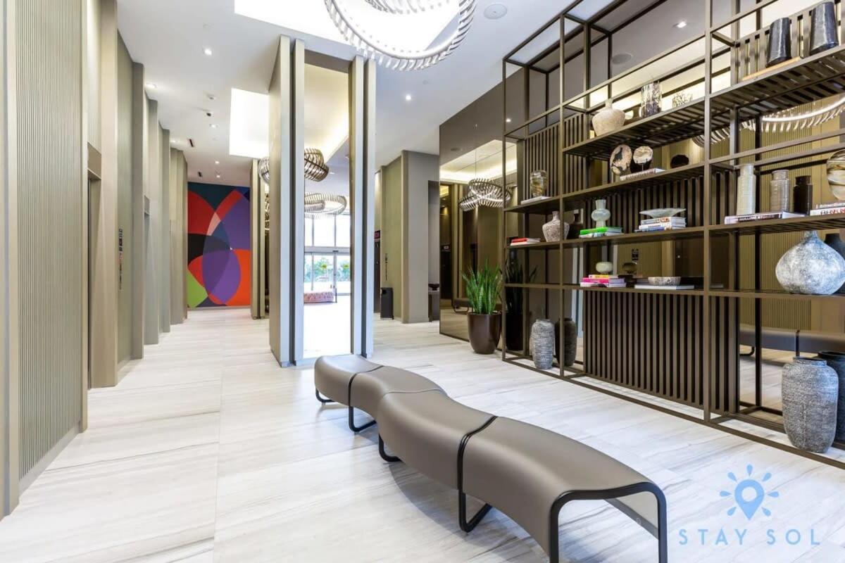 Luxury With Stunning View, Balcony, Amazing Pools Leilighet Hollywood Eksteriør bilde